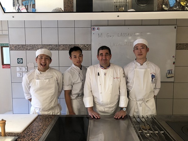調理外来講習 M.Guy LASSAUSAIE(ギィ・ラソゼ氏)/ Restaurant Guy LASSAUSAIE（ギィ・ラソゼ）